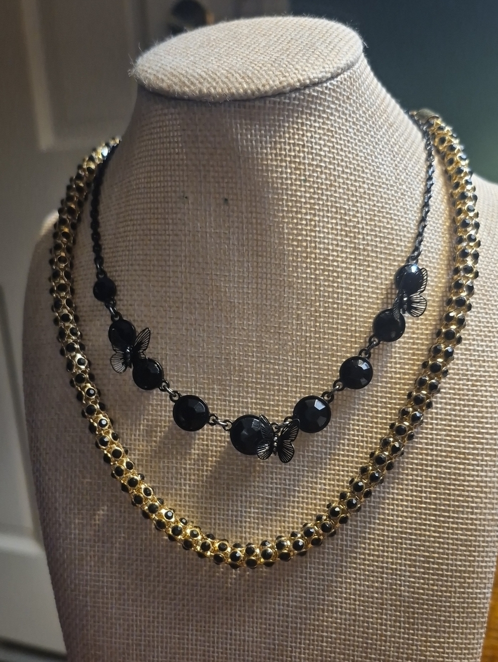 Vintage Signed Necklace Bundle Of 2 Necklaces Gloria Vanderbilt Vera Wang